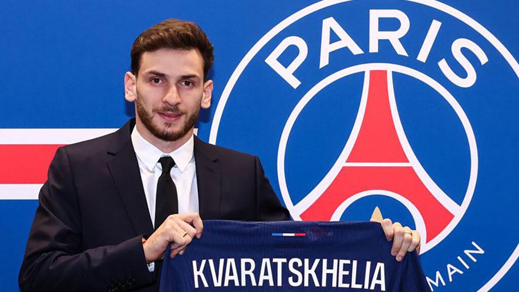 psg-transferde-bombayi-patlatti-khvicha-kvaratskhelia-resmen-imzayi-atti-8cbv.jpg