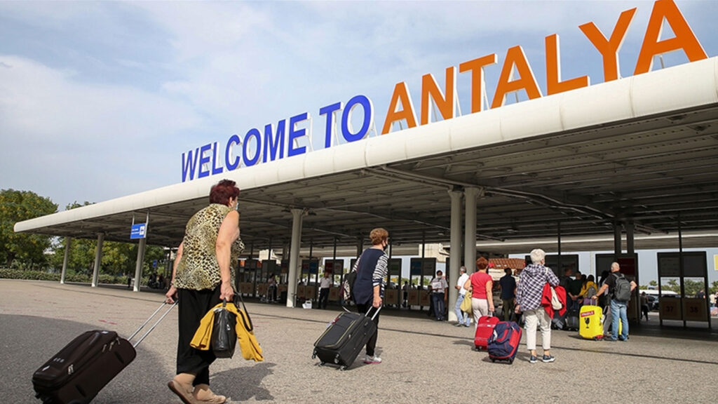 antalyada-2024-turizminde-rekor-egwa.jpg