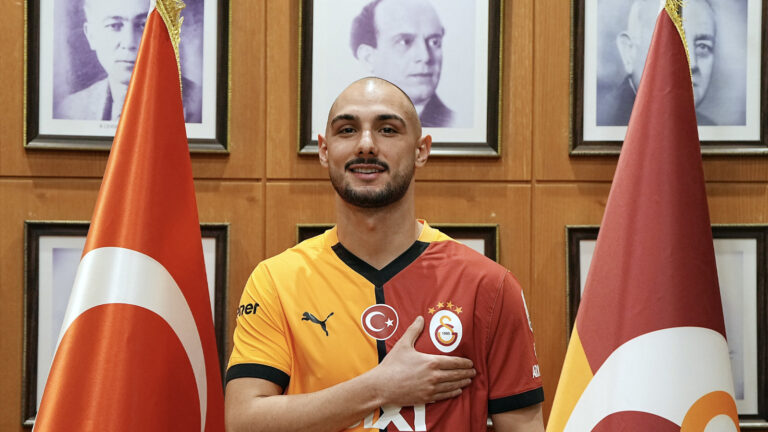 galatasaraya-transfer-olan-ahmed-kutucu-cocukluk-askimsin-9pit.jpg