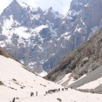 İlgi arttı! Hakkari’de 20 bin yıllık geçmişe sahip… “Kesinlikle basmamalarını istiyoruz”